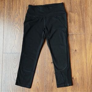 Victoria’s Secret Vintage Sport Mesh Trim Capri Leggings Black